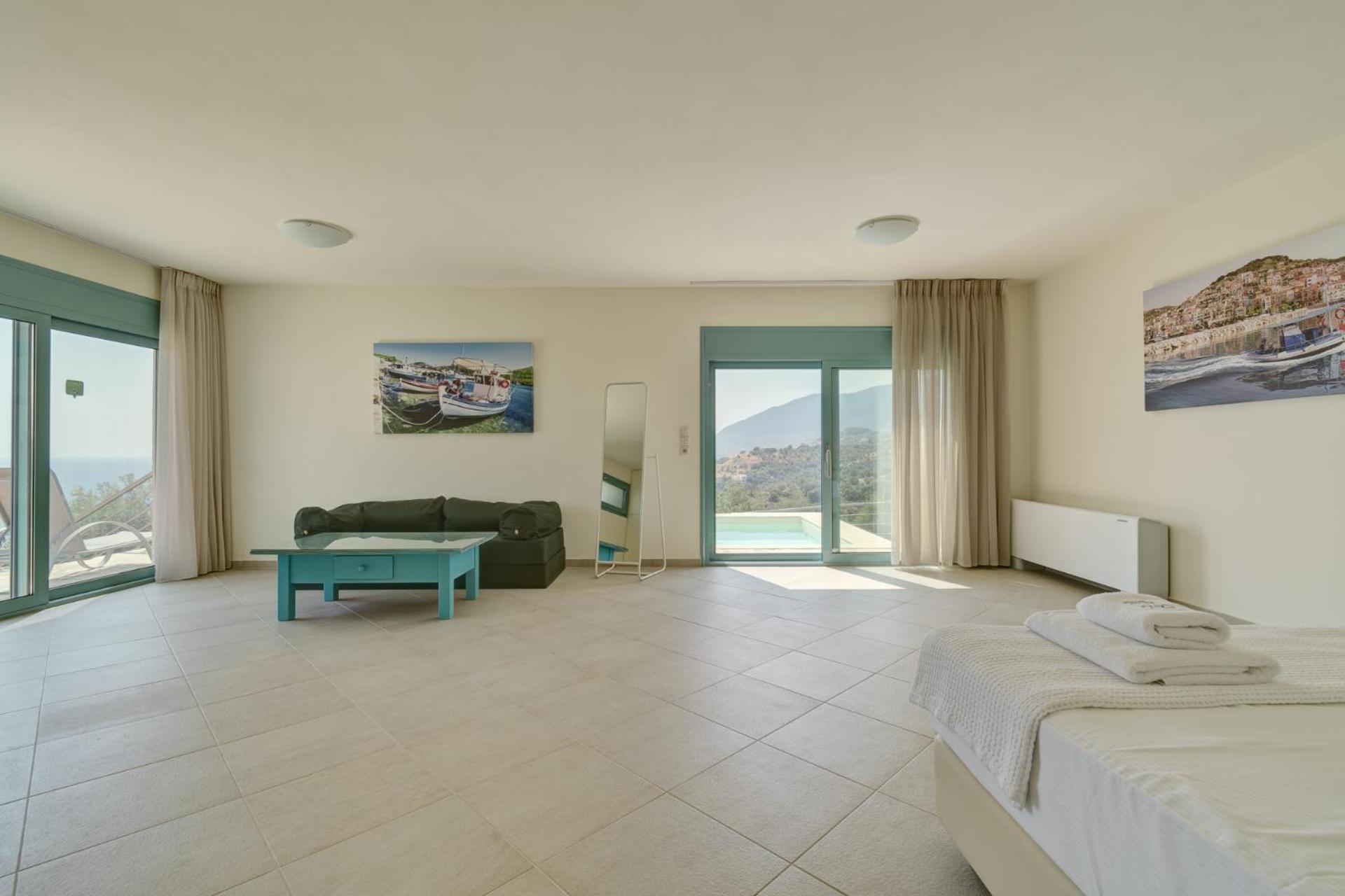 Ouzo Panoramic Houses 1, With Private Pool Πλωμάρι Δωμάτιο φωτογραφία